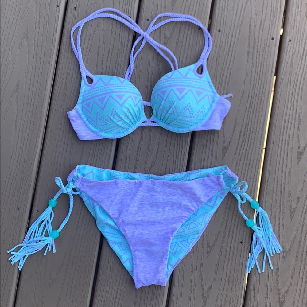 Victoria’s Secret reversible bikini set